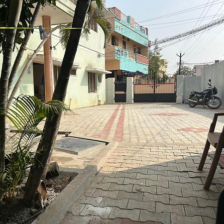 Anbu Ramana Guest House Тируваннамалай Экстерьер фото